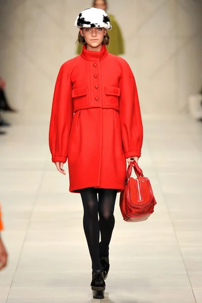 Look 2